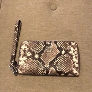 Mk wristlet